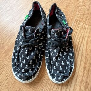 Sanuk Pirate Print Canvas Boat Shoes, Size 5